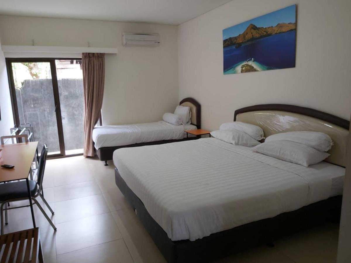 Hotel Larensia Labuan Bajo Exterior foto